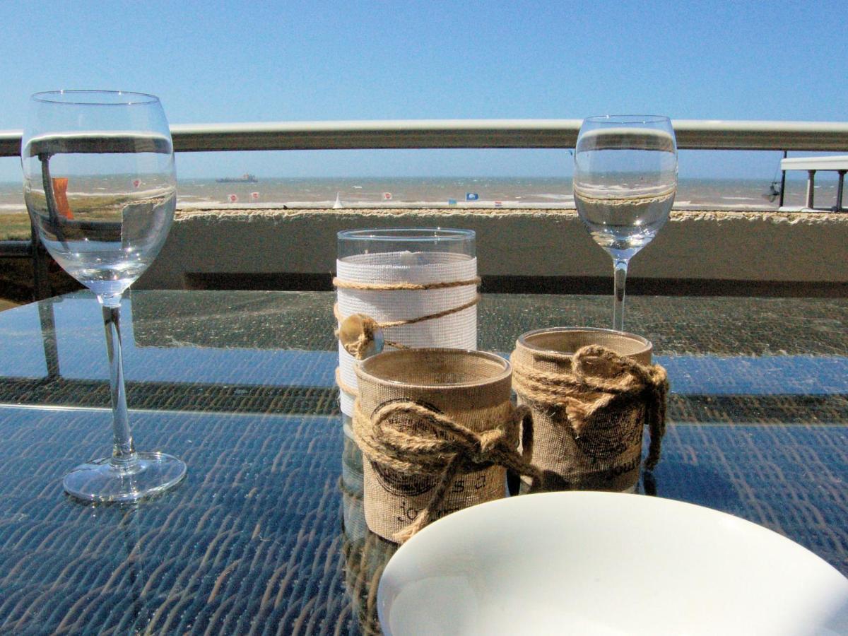 Apartment At The Promenade And Beach